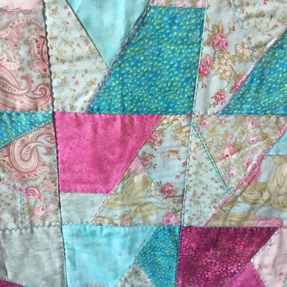 Handmade Quilt   - Picture 5 of 10